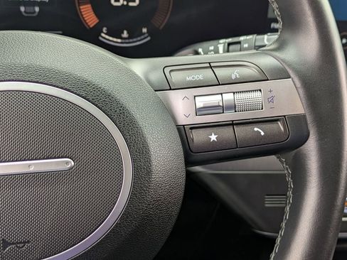 Used 2025 Hyundai Kona SEL FWD image 21