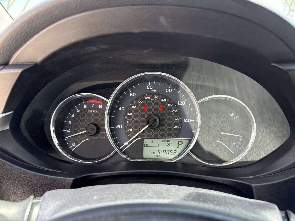 Used 2015 Toyota Corolla LE FWD image 22