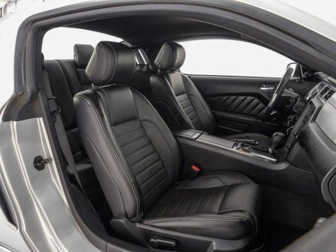 Used 2013 Ford Mustang GT Premium w/ GT Coupe Accessory Pkg 5 RWD image 28