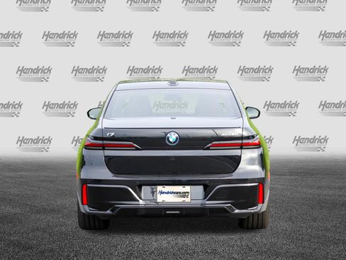 Used 2024 BMW i7 xDrive60 w/ Executive Package AWD/4WD image 7
