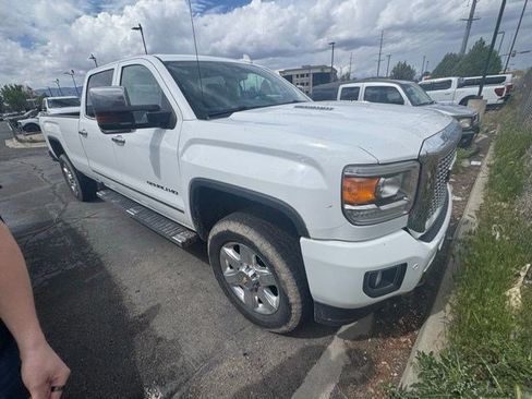 Used 2016 GMC Sierra 3500 Denali w/ Duramax Plus Package image 11