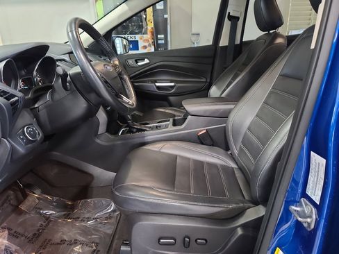 Used 2019 Ford Escape SEL image 10