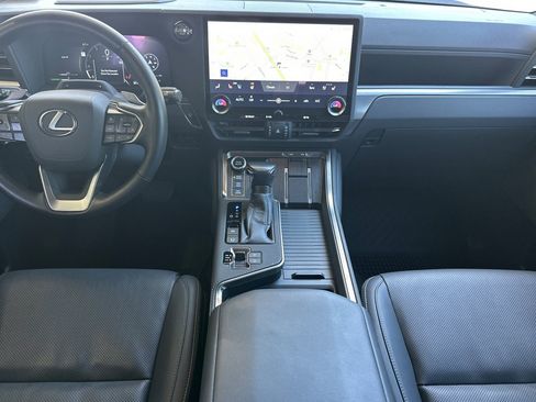 Certified 2025 Lexus GX 550 AWD/4WD image 17