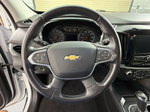 Used 2020 Chevrolet Traverse LT FWD image 26
