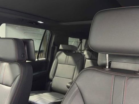 Used 2024 Chevrolet Suburban RST w/ Luxury Package RWD image 27