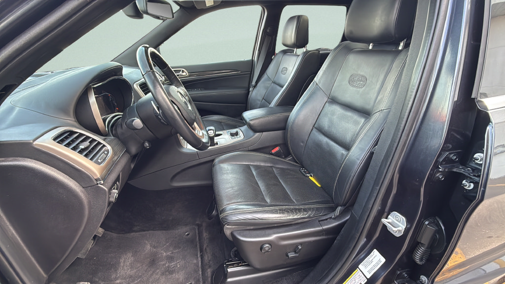Used 2014 Jeep Grand Cherokee Overland AWD/4WD image 4