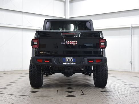 Used 2025 Jeep Gladiator Rubicon AWD/4WD image 6