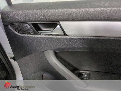 Used 2013 Volkswagen Passat 2.5 SE FWD image 29