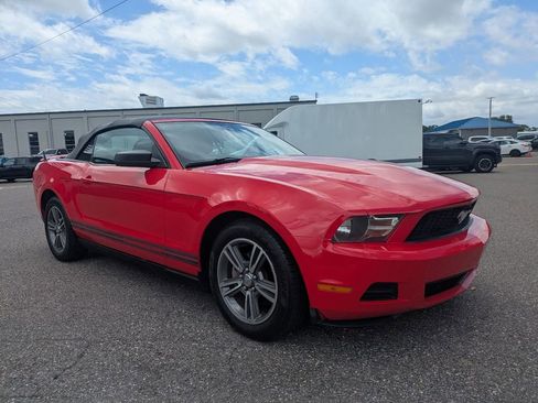 Used 2010 Ford Mustang Convertible RWD image 4