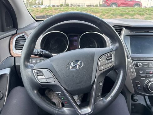 Used 2017 Hyundai Santa Fe Limited AWD/4WD image 15