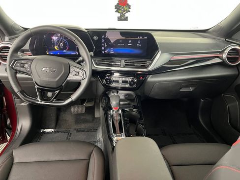Used 2025 Chevrolet Trax RS w/ Driver Confidence Package FWD image 18