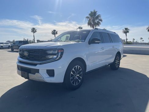 Used 2025 Ford Expedition Max Platinum image 5