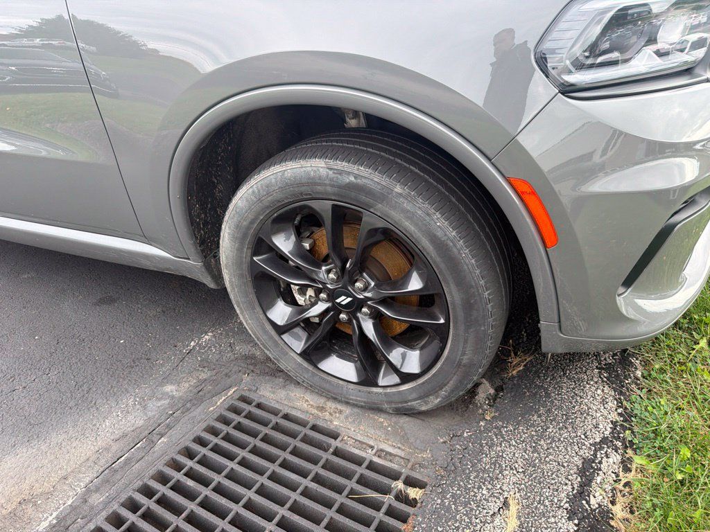 Used 2025 Dodge Durango GT AWD/4WD image 2