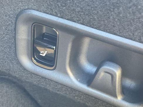 New 2026 Mercedes-Benz E 350 Sedan image 11