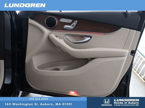 Used 2022 Mercedes-Benz GLC 300 4MATIC image 16