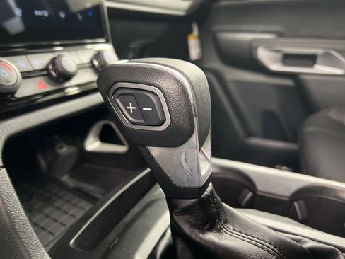 New 2025 Ford Ranger Lariat w/ Convenience Package image 16