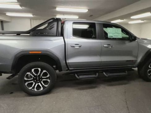 New 2025 GMC Canyon AT4 w/ Nightfall Edition image 9