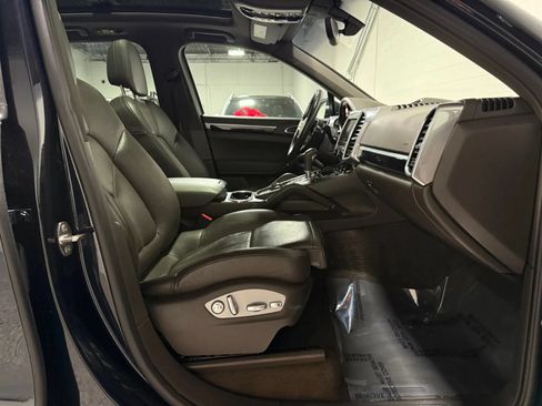 Used 2016 Porsche Cayenne AWD/4WD image 63