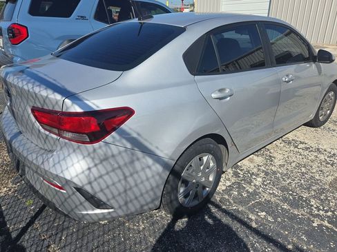 Used 2021 Kia Rio LX FWD image 2