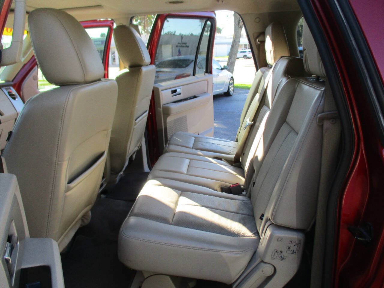 Used 2013 Ford Expedition EL Limited RWD image 24