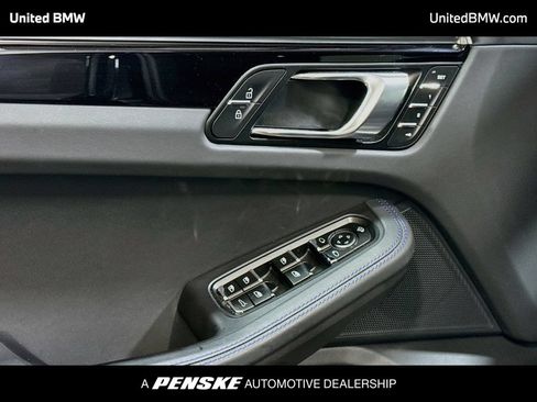 Used 2023 Porsche Macan S AWD/4WD image 3