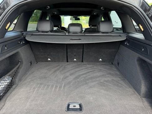 Used 2019 Mercedes-Benz GLC 300 4MATIC image 10
