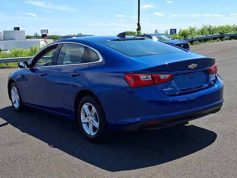 Used 2023 Chevrolet Malibu LS FWD image 4