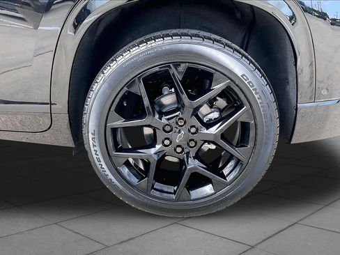 Used 2026 Chevrolet Traverse RS FWD image 11