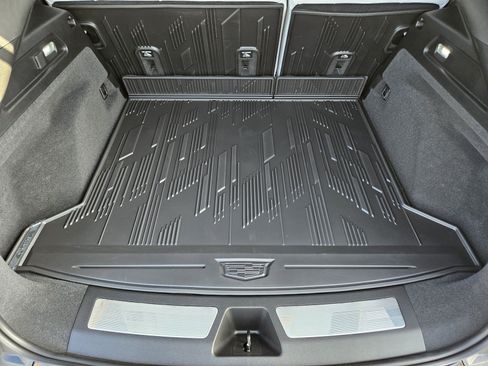 New 2026 Cadillac Lyriq Luxury w/ LPO, Floor Liner Package AWD/4WD image 22