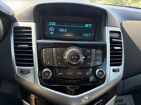 Used 2016 Chevrolet Cruze LT FWD image 27