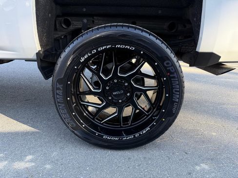 Used 2019 Chevrolet Silverado 1500 LT image 15