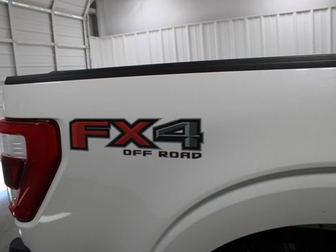 Used 2023 Ford F150 Lariat w/ Trailer Tow Package image 13