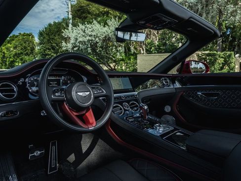 Used 2024 Bentley Continental GT Speed image 17