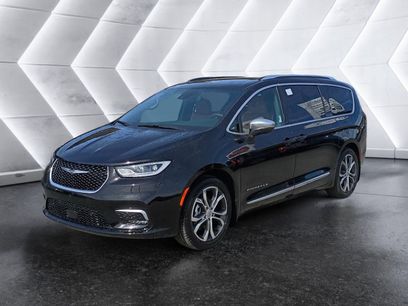 New 2026 Chrysler Pacifica Pinnacle