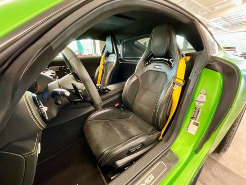 Used 2020 Mercedes-Benz AMG GT R image 24
