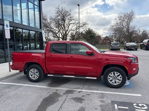 Used 2023 Nissan Frontier SV w/ SV Convenience Package image 2