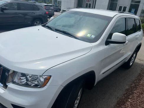 Used 2013 Jeep Grand Cherokee Laredo AWD/4WD image 5