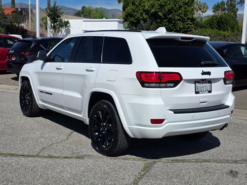 Certified 2021 Jeep Grand Cherokee Laredo X image 6