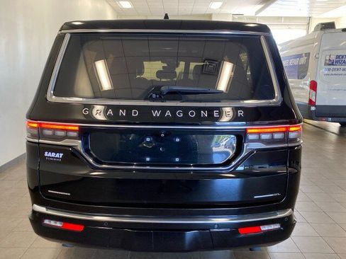 Used 2023 Jeep Grand Wagoneer L Series III AWD/4WD image 6