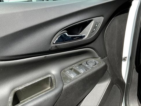 Certified 2024 Chevrolet Equinox LT image 18