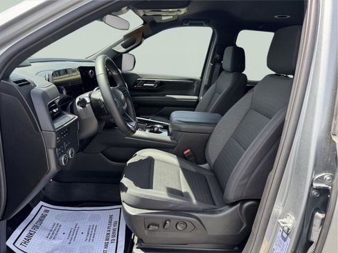 Used 2025 Chevrolet Suburban LS AWD/4WD image 59