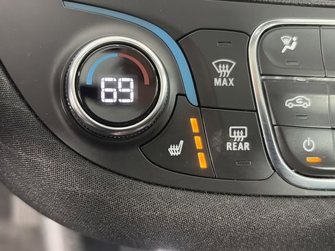 Used 2024 Chevrolet Malibu LT FWD image 24