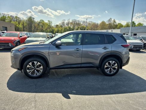 Used 2023 Nissan Rogue SV AWD/4WD image 6