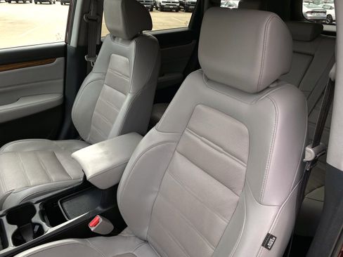 Used 2018 Honda CR-V Touring image 12