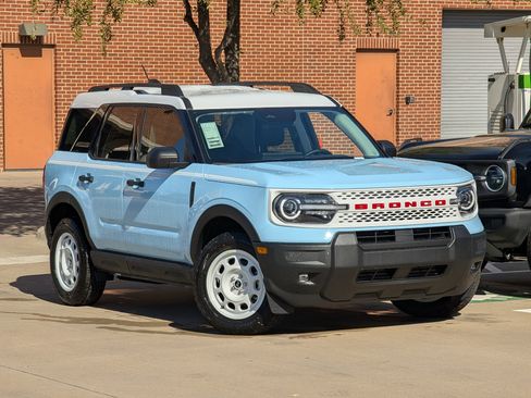 New 2025 Ford Bronco Sport Heritage w/ Convenience Package image 2