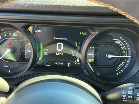 Used 2024 Jeep Wrangler Unlimited AWD/4WD image 18