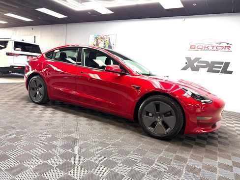 Used 2023 Tesla Model 3 Standard Range RWD image 2