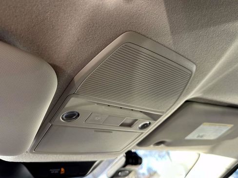 Certified 2025 Nissan Kicks SR w/ Illumination Package image 33