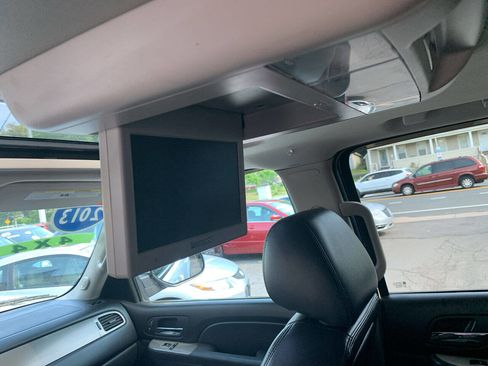 Used 2013 Chevrolet Tahoe LT image 14