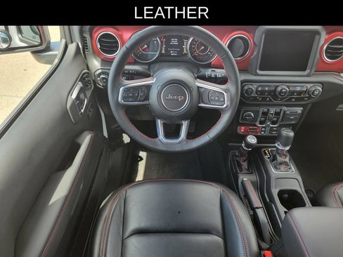 Used 2023 Jeep Wrangler Unlimited Rubicon w/ Cold Weather Group AWD/4WD image 9
